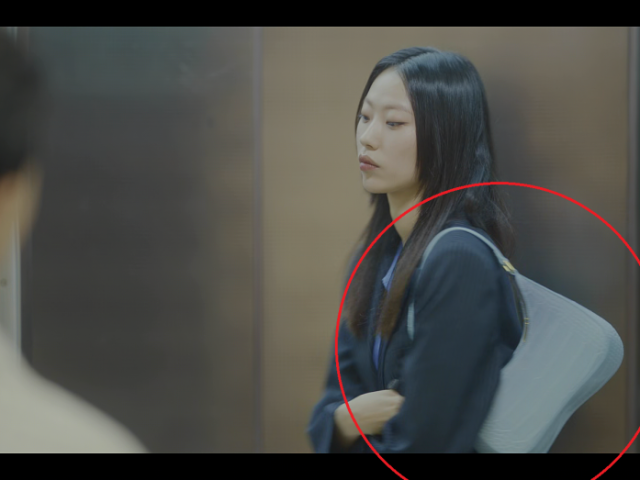 Netflix 더 패뷸러스 × JW PEI 대표 이미지